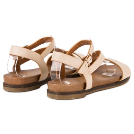 Cómodas sandalias planas marrón 5