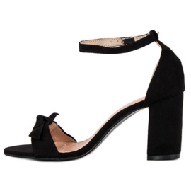 Diamantique Sandalias elegantes en un poste negro 4