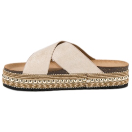 Bello Star Chanclas plataforma marrón 5