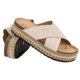 Bello Star Chanclas plataforma marrón 6