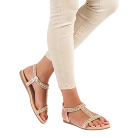 Queentina Sandalias planas con elástico rosa 1