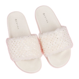 Erynn Chanclas blancas con pelo blanco 8