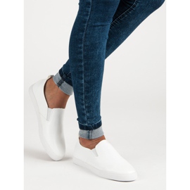 Slipons blancos de mujer 1