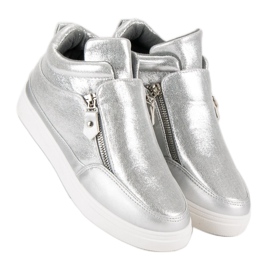 Lgm Zapatillas plateadas en un control deslizante gris 5