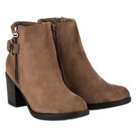 Small Swan Botas de mujer de moda marrón 4