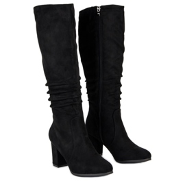 Botas clásicas de mujer. negro 5