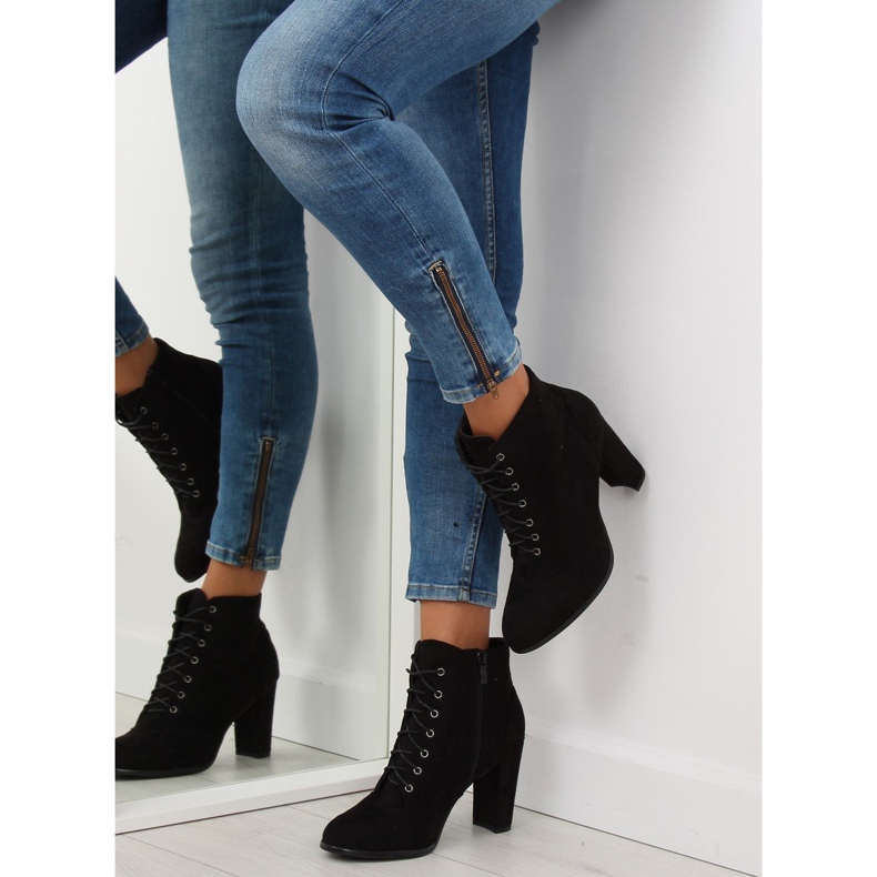 Botas con tacón estable negro JA161 2