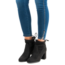 Botines de ante con tacón negro 4