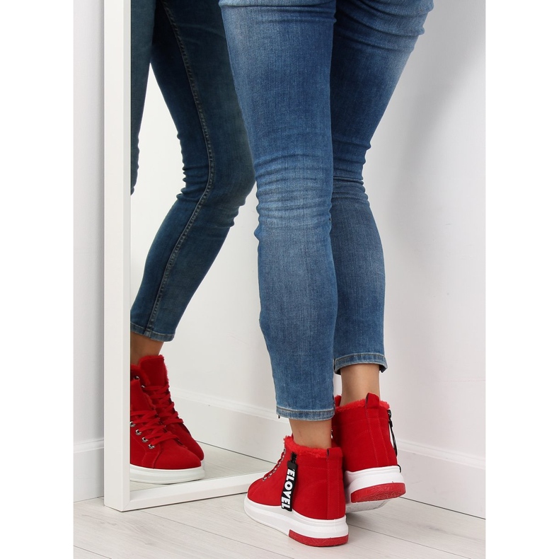 Zapatillas rojas con aislamiento 2018-67 rojo 2 Zapatillas rojas con aislamiento 2018-67 rojo 2