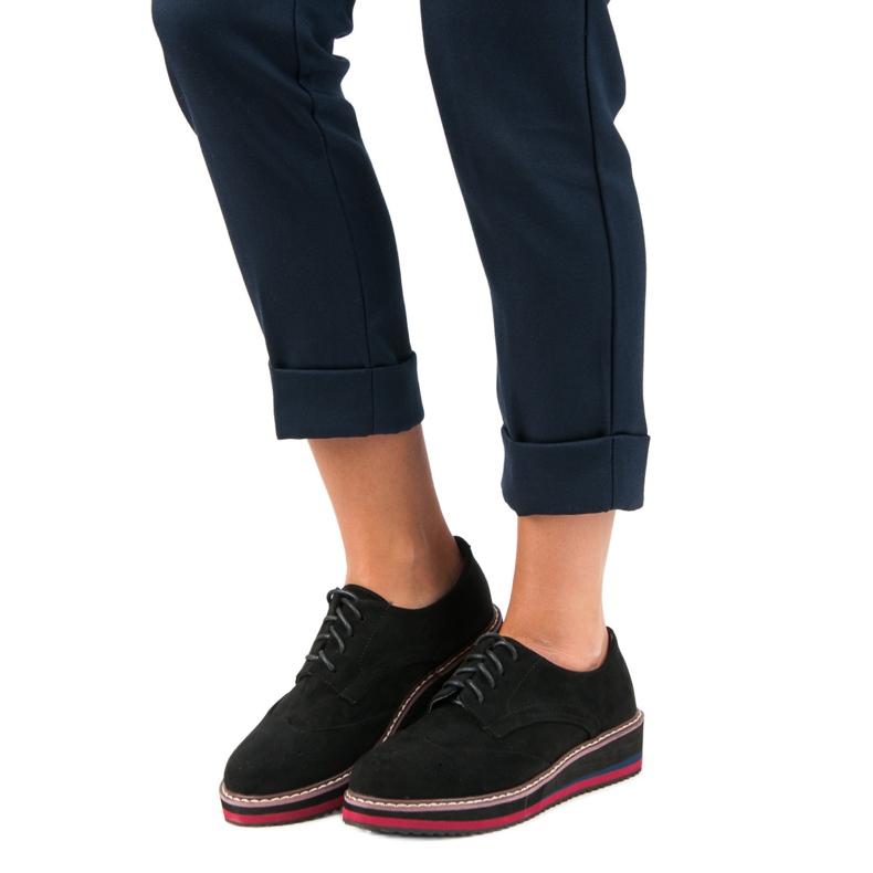 Vicios de zapatos de ante negro 1