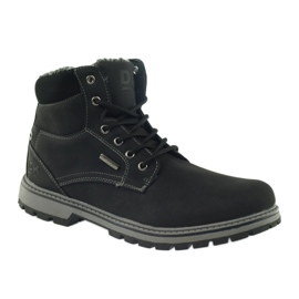 DK Tramperos aislados con piel negro 1