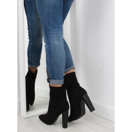 Botas en el poste negro SY23P Negro 3