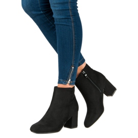 Mannika Botines de gamuza en una barra negro 5