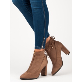 Mannika Botas de gamuza con estilo marrón 5
