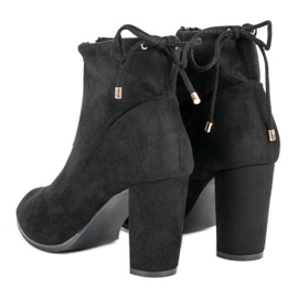 Mannika Botas de gamuza con estilo negro 2