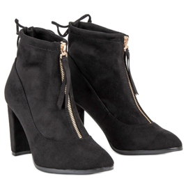 Mannika Botas de gamuza con estilo negro 3
