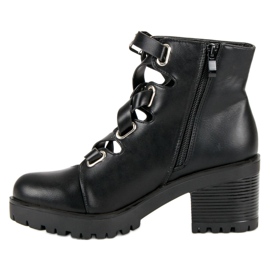 Botas de moda para el otoño. negro 1 Botas de moda para el otoño. negro 1