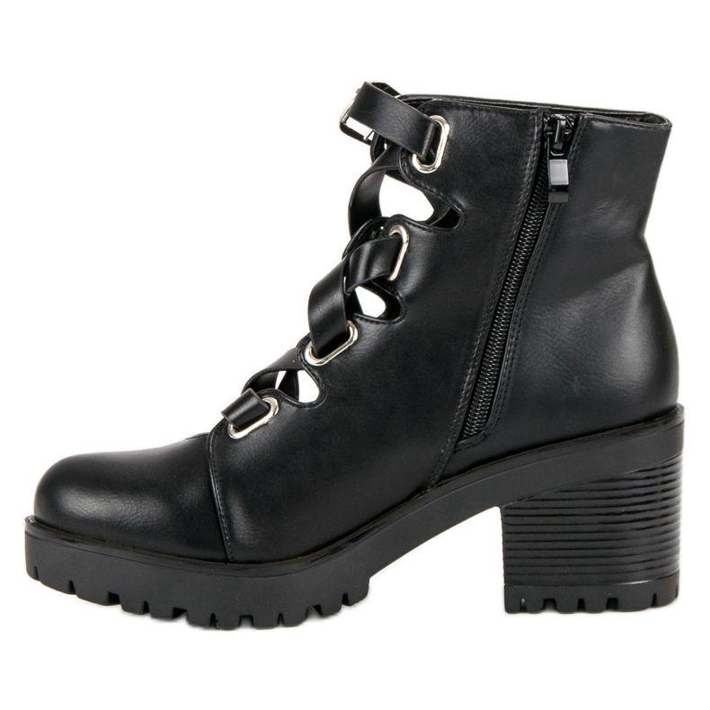 Botas de moda para el otoño. negro 1 Botas de moda para el otoño. negro 1
