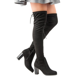 Seastar Botas negras en el poste negro 3