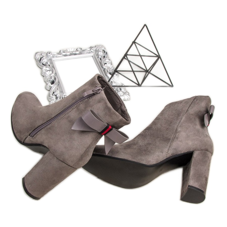 Ideal Shoes Botas grises con estilo 1