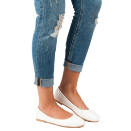 Top Shoes Bailarinas lacadas blanco 6