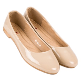 Top Shoes Bailarinas lacadas marrón 4