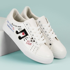 Zapatillas blancas con estilo blanco 2