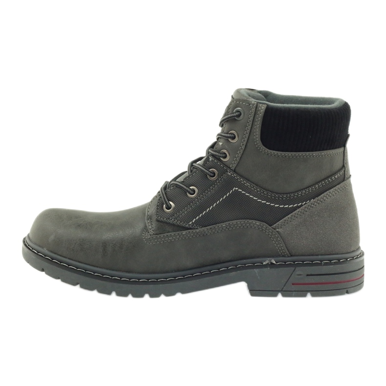 Botas grises atadas McKey 616 2
