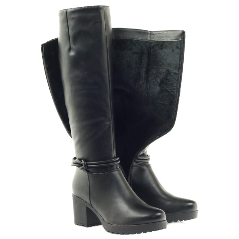 Botas negras FILIPPO 476 en el poste negro 1 Botas negras FILIPPO 476 en el poste negro 1