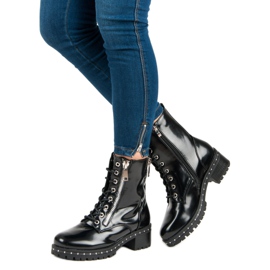 Botas lacadas negro 5