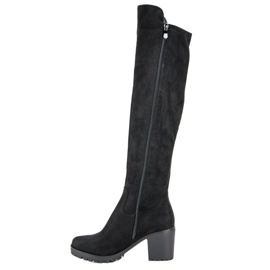 Filippo Botas de gamuza en un pilar negro 1
