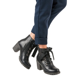 Botas de piel atadas de VINCEZA negro 3