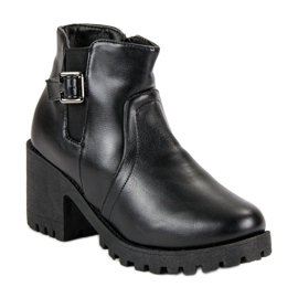 Botas negras con piel negro 1
