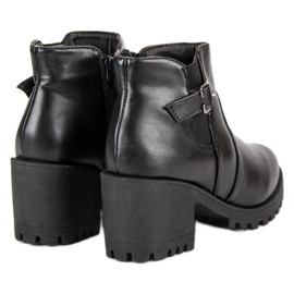 Botas negras con piel negro 3