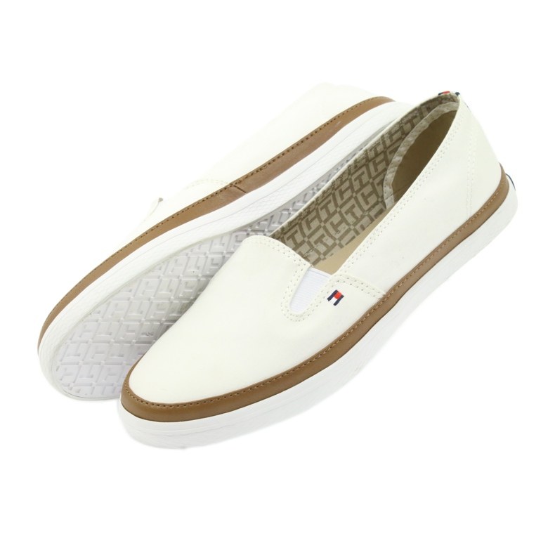 Tommy Hilfiger ICONIC KESHA SLIP ON 121 blanco 4