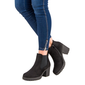 Ideal Shoes Botines Chelsea de ante en la plataforma negro 2
