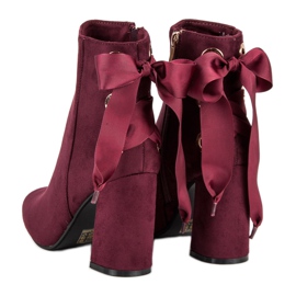 Ideal Shoes Botas sexy en el poste rojo 2
