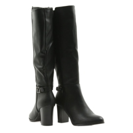 Botas en el poste Sergio leone negro 3