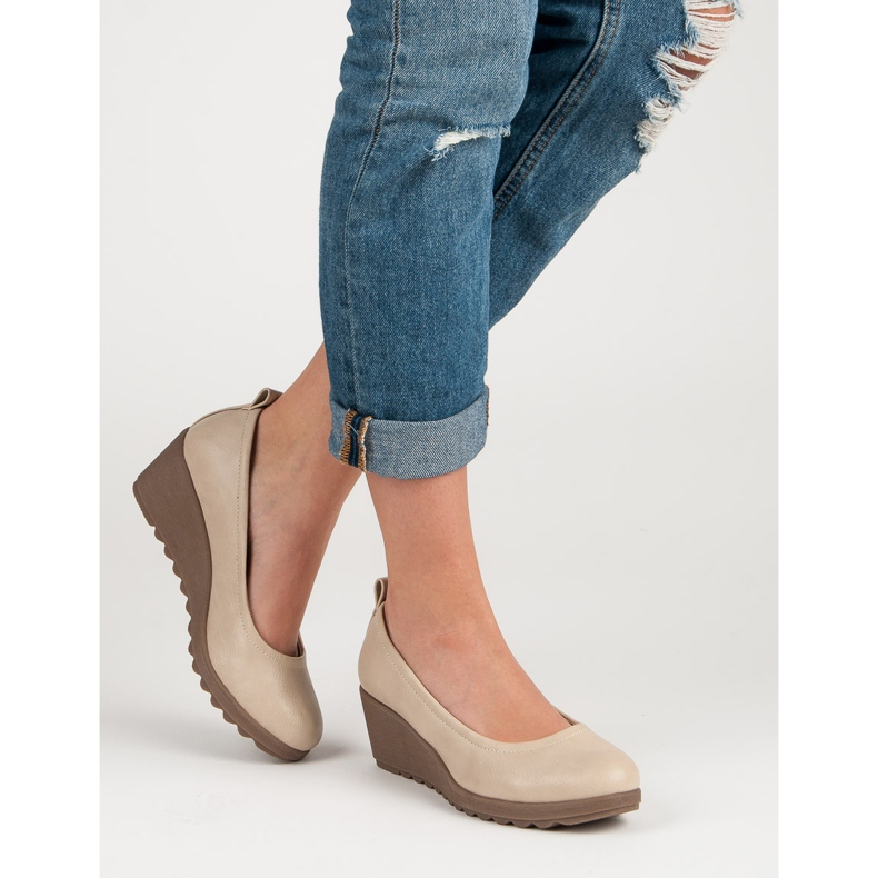 J. Star Zapatos de tacón con cuña beige 1