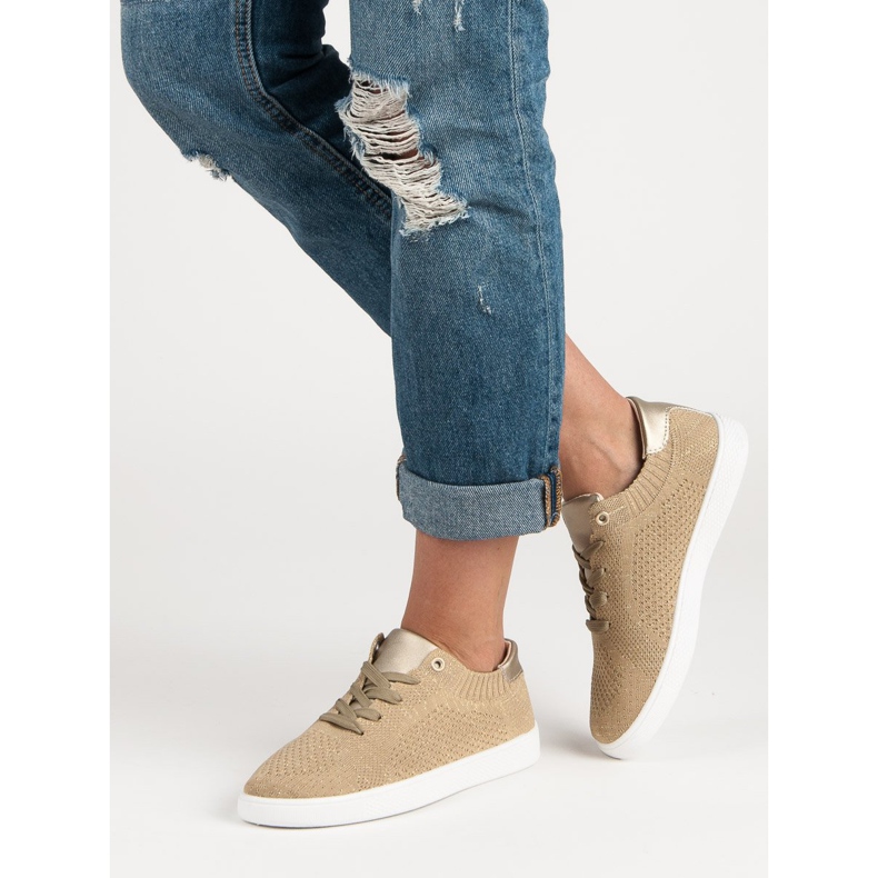 Calzado deportivo cómodo amarillo 2 Calzado deportivo cómodo amarillo 2