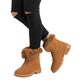 Camello Trappers con piel marrón 2