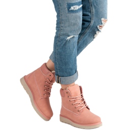 Tramperos en la plataforma rosa 2