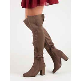 Kayla Mosqueteros beige 1
