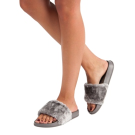 Chanclas grises con pelo 3