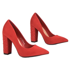 Bestelle Bombas rojas en un pilar rojo 6