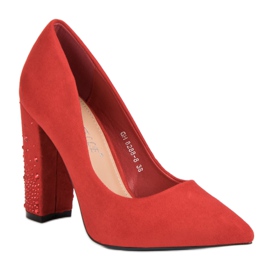 Bestelle Bombas rojas en un pilar rojo 3