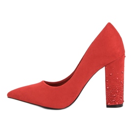Bestelle Bombas rojas en un pilar rojo 4