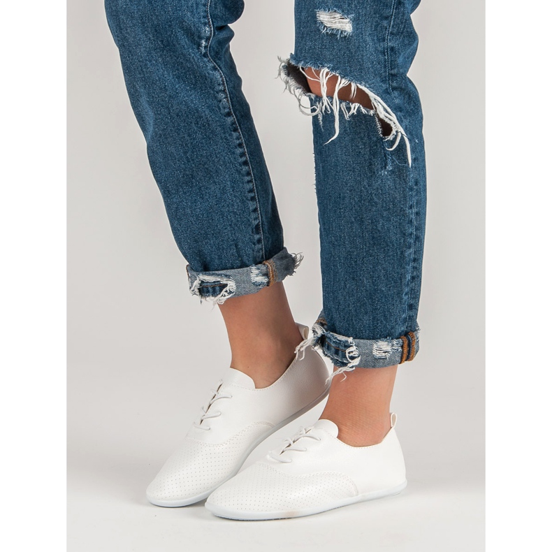 Zapatillas blancas atadas blanco 2