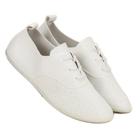 Zapatillas blancas atadas blanco 1