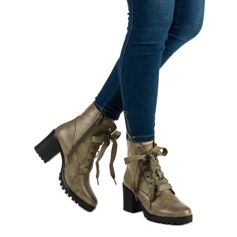 Queentina Botas calientes en la plataforma. verde 2 Queentina Botas calientes en la plataforma. verde 2